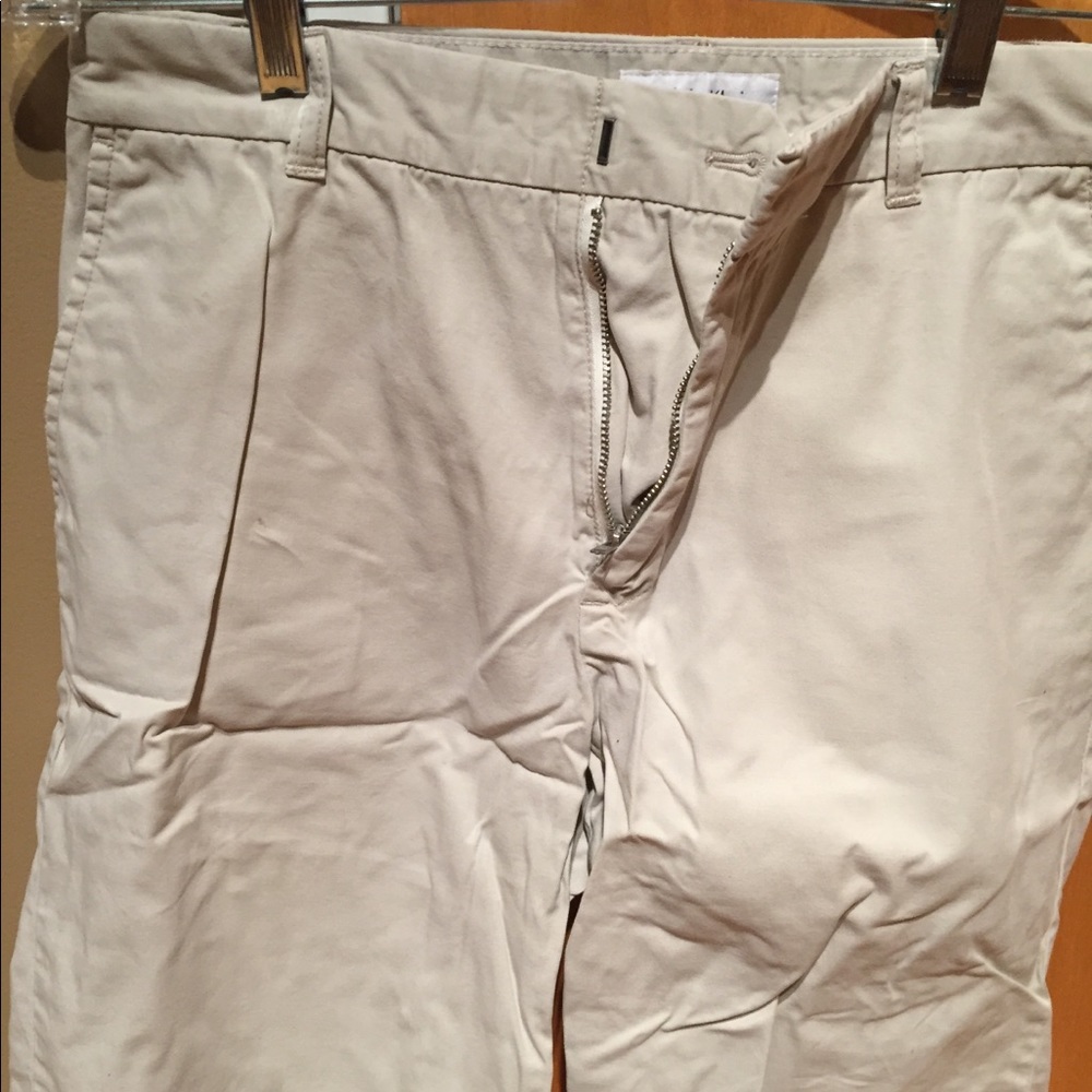 Calvin Klein - Men’s shorts size 30. Light tan